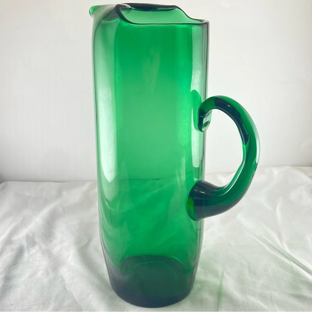 Vintage Emerald Green Glass Pitcher Ice Lip Martini Cocktail MCM Barware 11”